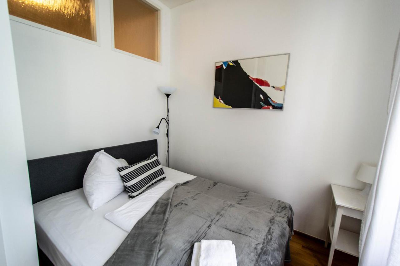 פראג Labyrinth Apartments By Ruterra מראה חיצוני תמונה
